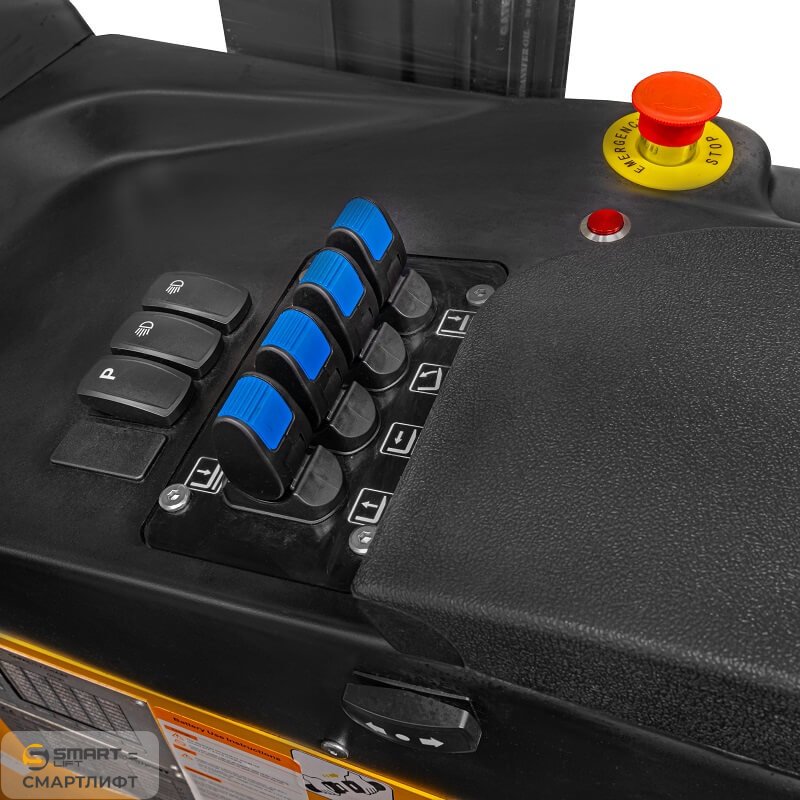 Узкопроходный ричтрак OPTS15 (1500 кг; 8 м; 80В / 560Ач) СМАРТЛИФТ (SMARTLIFT) – изображение №3
